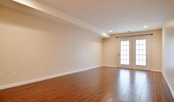 19 MARINA Dr, Bayonne, NJ 07002