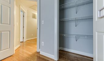 953 HARRISON Cir, Alexandria, VA 22304