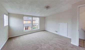 120 S 12th St, Airville, PA 15203