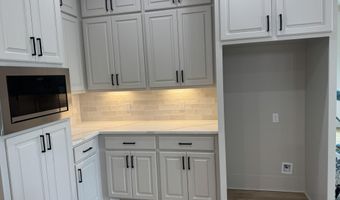 5009 Alaska St, Bay St. Louis, MS 39520