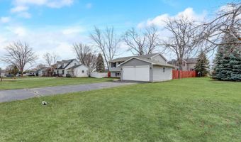 3515 Forest Rd, McHenry, IL 60050
