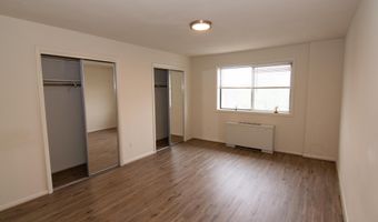 750 S DICKERSON St 414, Arlington, VA 22204