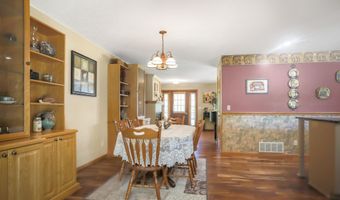 12977 Richmond Heights Dr, Aberdeen, SD 57401