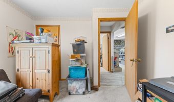 5869 Beechwood Ave, Alliance, OH 44601