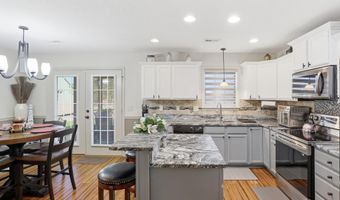 870 Vandenburg Dr, Boiling Springs, SC 29316