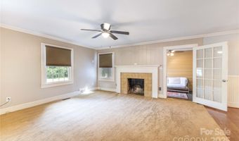 80 Pine St, Badin, NC 28009
