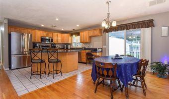 17 Middle St, North Providence, RI 02911