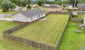 135 Shaw St, Albertville, AL 35950