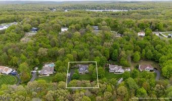 15 Upper Plateau Dr, Alloway, NJ 07462