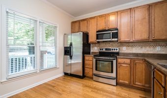 1010 Mica Lamp Ct, Apex, NC 27502