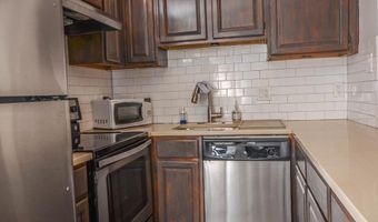 637 3RD St NE 101, Washington, DC 20002