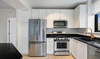 851 N GLEBE Rd 1011, Arlington, VA 22203