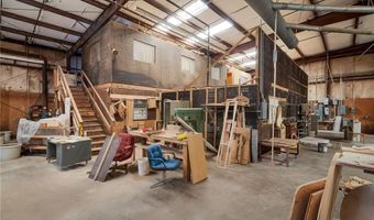 909 C St, Barling, AR 72923