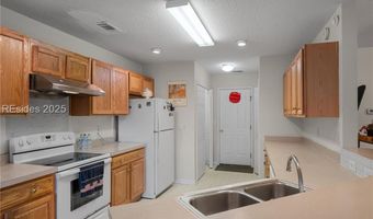 7 Lake Linden Dr, Bluffton, SC 29910