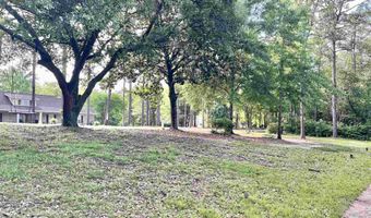 1838 Dogwood Dr, Atmore, AL 36502