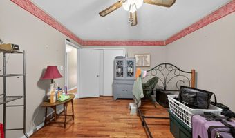 178 W SHELLEY Dr, Claymont, DE 19703