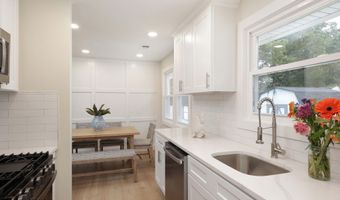 539 Mizzen Ave, Beachwood, NJ 08722