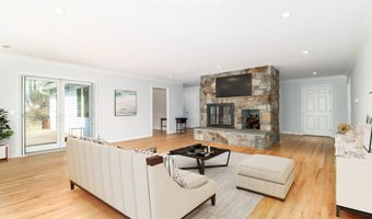73 A Long Meadow Hill Rd, Brookfield, CT 06804