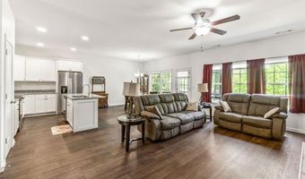 372 Highland Pointe Dr, Alto, GA 30510