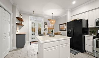 2210 Christian St #4, Baton Rouge, LA 70808