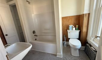 204 N 9th St 2, Allentown, PA 18102