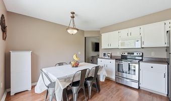210 Sammy Dr, Avilla, IN 46710