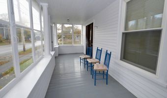 744 Hammond St, Bangor, ME 04401