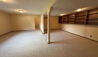 1902 E Lucas St, Algona, IA 50511