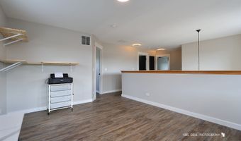 862 Heartland Park Ln, Antioch, IL 60002