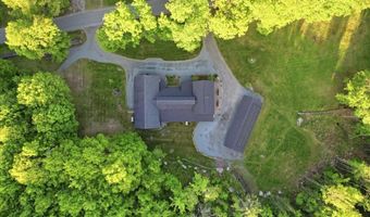 908 Old Franconia Rd, Bethlehem, NH 03574