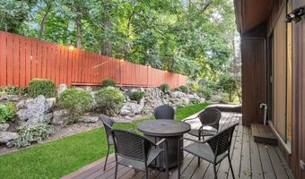 10 Morley Ct, Albertson, NY 11507