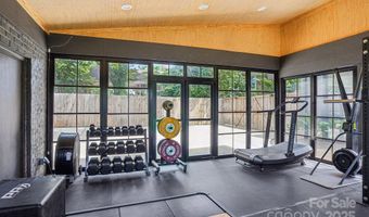 6038 Old Providence Rd, Charlotte, NC 28226