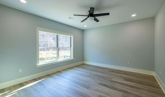 1036 Cummings St 1, Abingdon, VA 24211