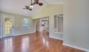 24 Chesterfield Lake Dr, Beaufort, SC 29906