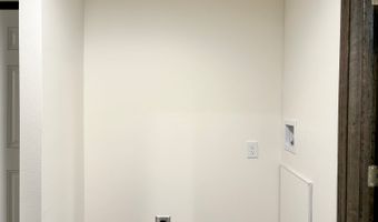 389 Tulip Ln E, Altoona, WI 54720