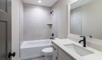 926 168th Ter, Basehor, KS 66007
