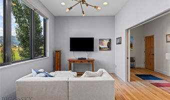 235 Spain Bridge Circle Dr, Belgrade, MT 59714