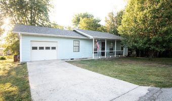 913 Nichols St, Ava, MO 65608