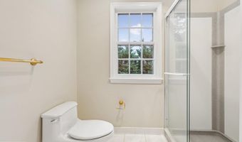 4893 35TH Rd N, Arlington, VA 22207