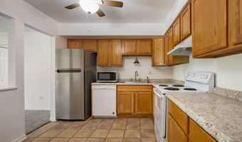 2214 S Goebbert Rd 178, Arlington Heights, IL 60005