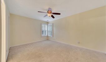 5035 Towne Lake Hls N, Woodstock, GA 30189