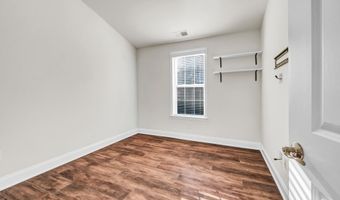 10 Putnam Ln 10, Danbury, CT 06810