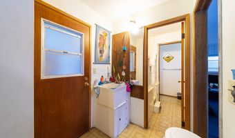 450 POHAKULANI St, Hilo, HI 96720
