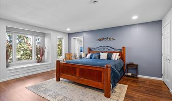 900 Cypress Point Loop, Ashland, OR 97520