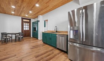 107 W High St, Ashley, OH 43003