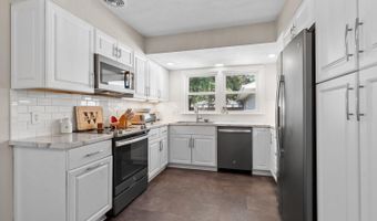 1124 W PARKWAY Blvd, Appleton, WI 54914