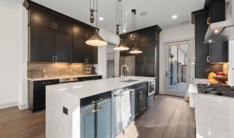 2899 Katmai Dr A, Columbus, OH 43228