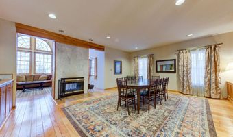 9 University Pl, Amsterdam, NY 12010