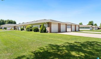 701 S 3rd St, Beresford, SD 57004