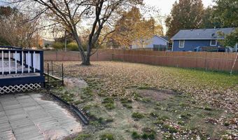 300 Kellogg Ln, Auburn, KS 66402